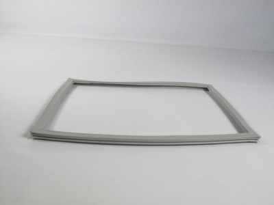 Уплотнительная резина морозильной камеры для холодильника Whirlpool 481241618893