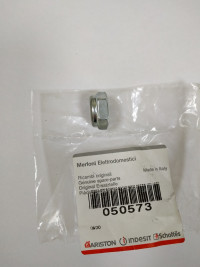 Гайка Indesit Ariston 050573